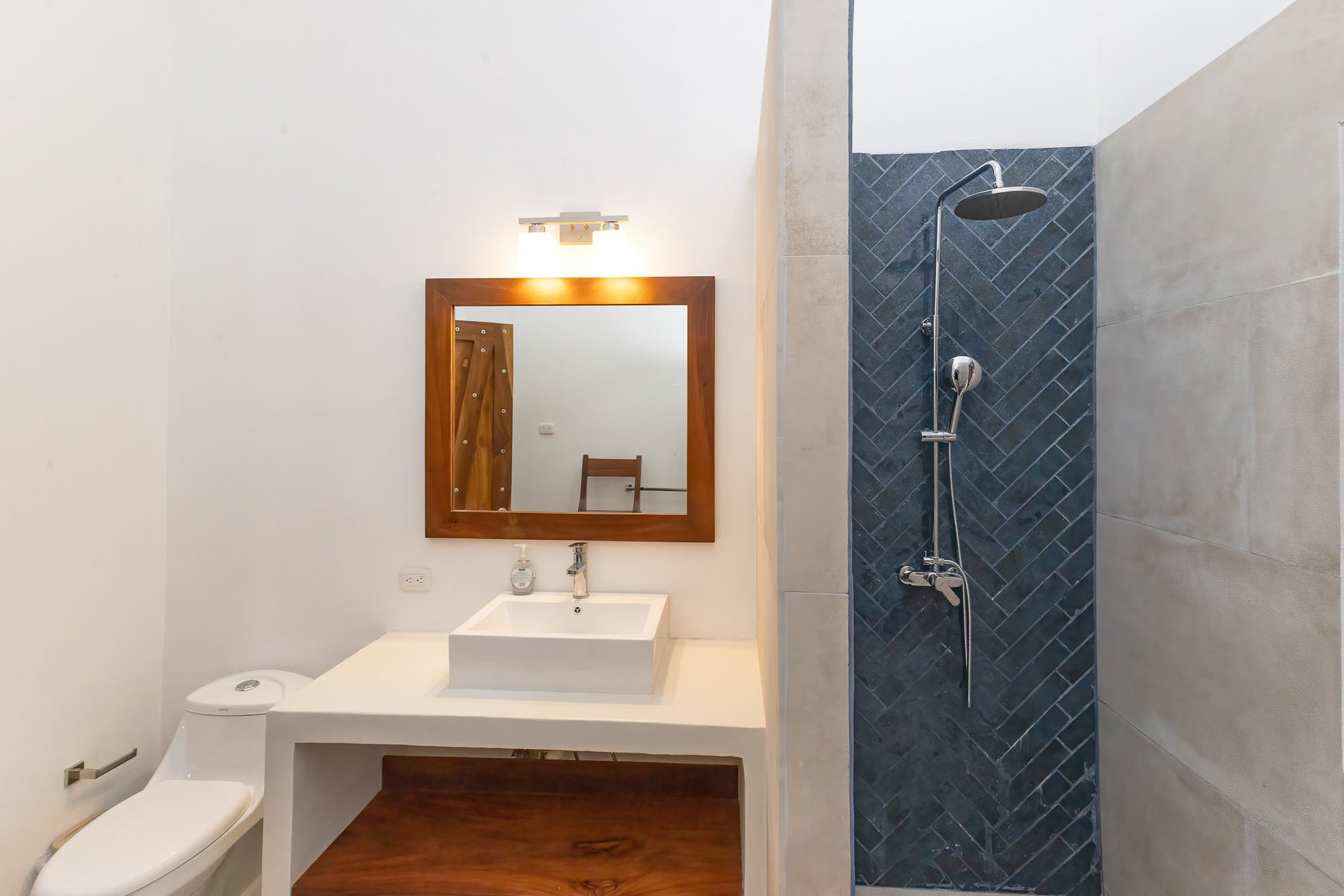 Luxury Nature Estate in Naranjito — photo 7 of 19