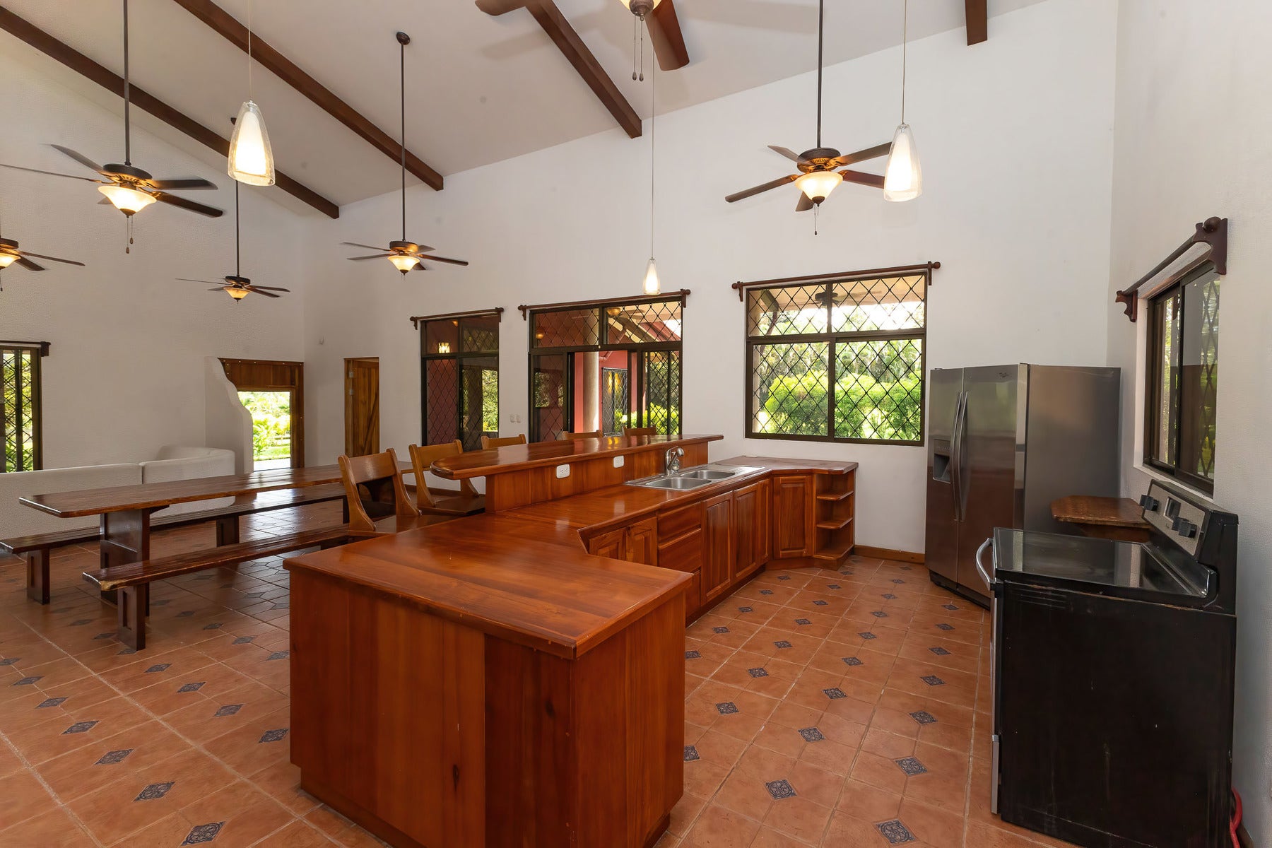 Luxury Nature Estate in Naranjito — photo 4 of 19