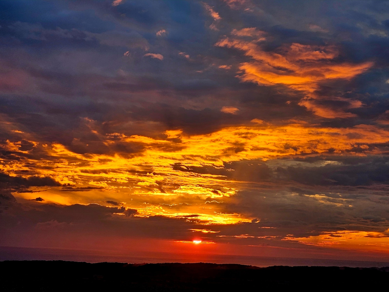 Panoramic Ocean and Sunset View Property — photo 14 of 19