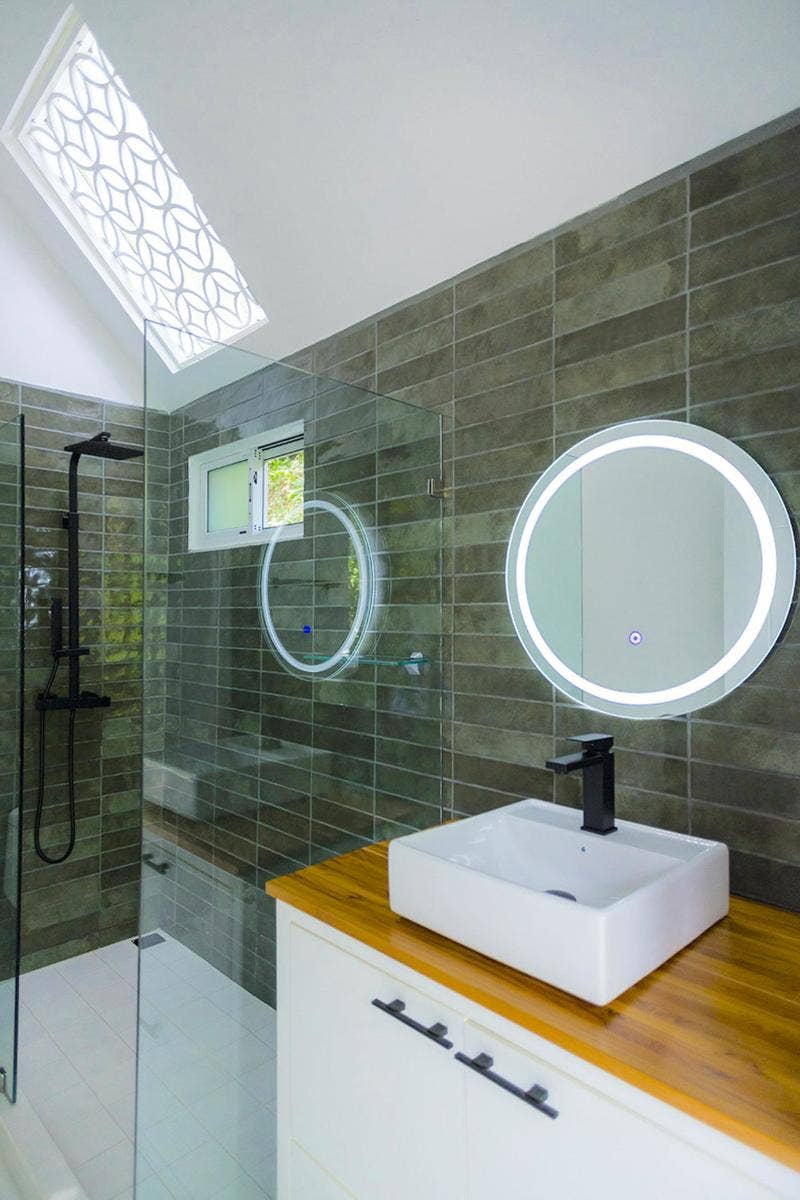 Two Bedroom Contemporary Designed House — photo 19 of 19