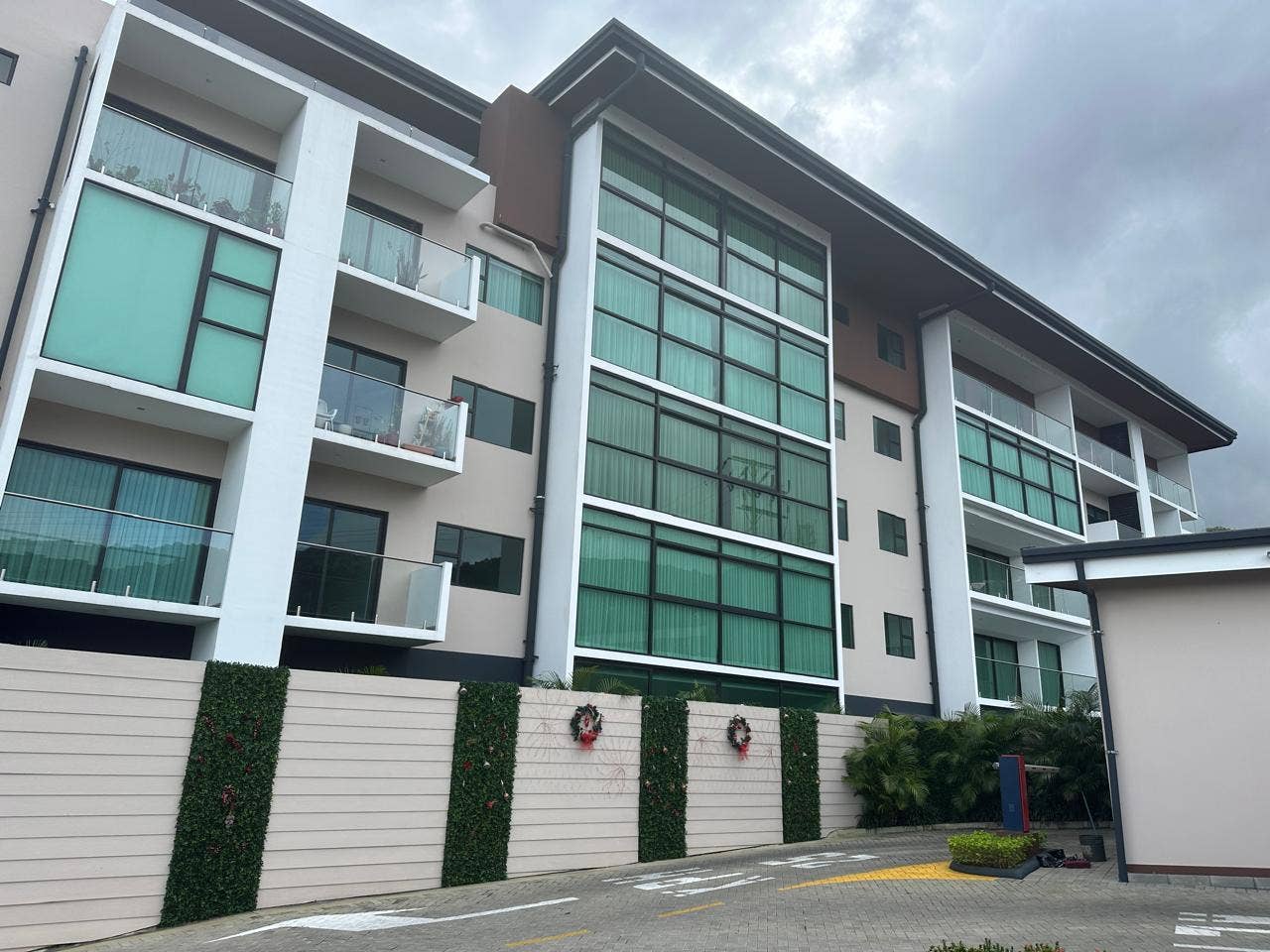 Senderos de Chirca Premium Flat, #6, Escazu, Escazu, Escazu, San Jose, Costa Rica 10201