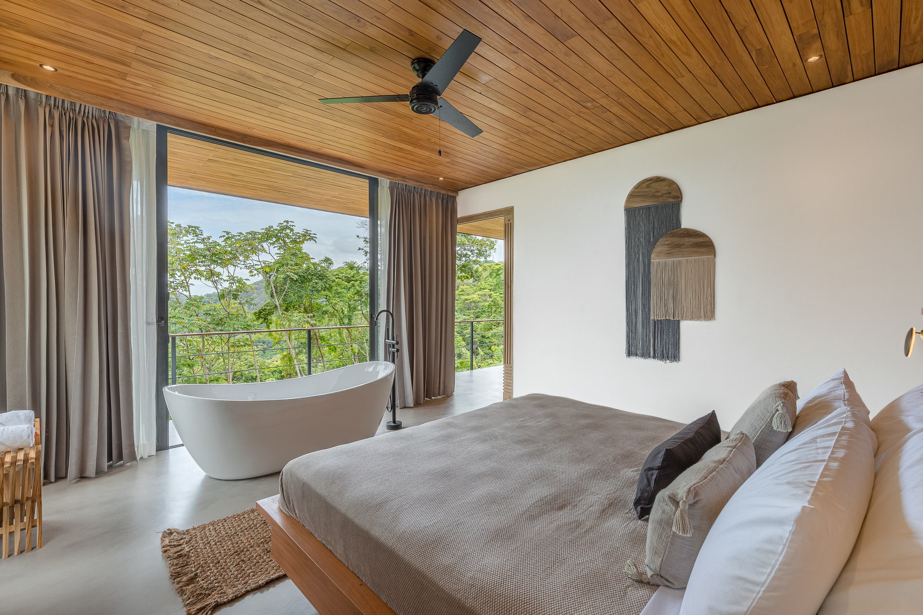 Luxurious Villa Santa Teresa — photo 7 of 19
