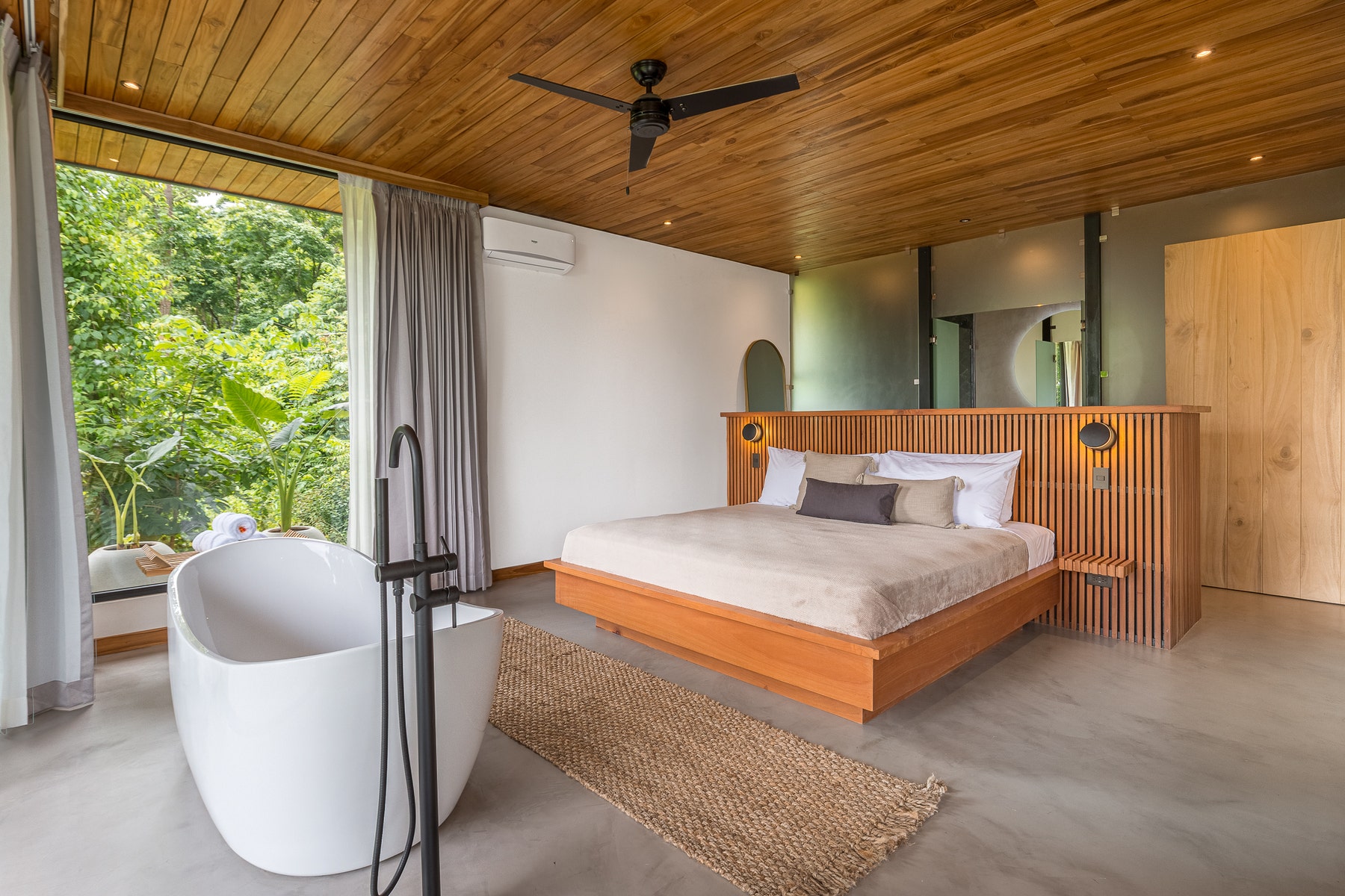Luxurious Villa Santa Teresa — photo 8 of 19