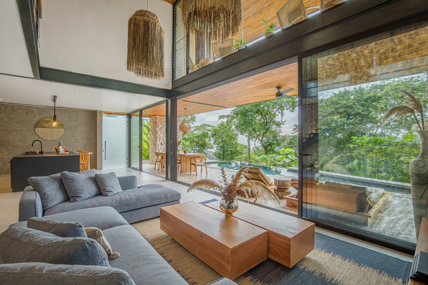 Luxurious Villa Santa Teresa — photo 2 of 19