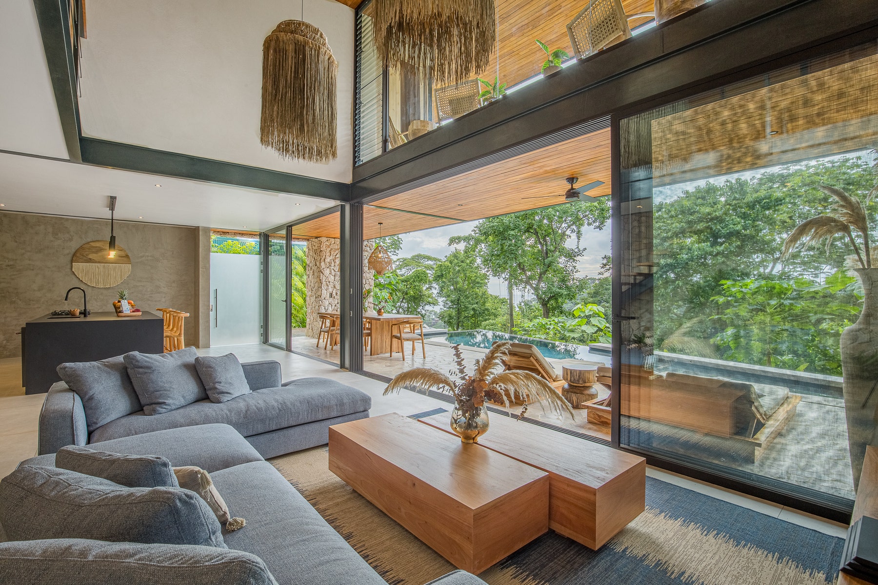 Luxurious Villa Santa Teresa — photo 16 of 19
