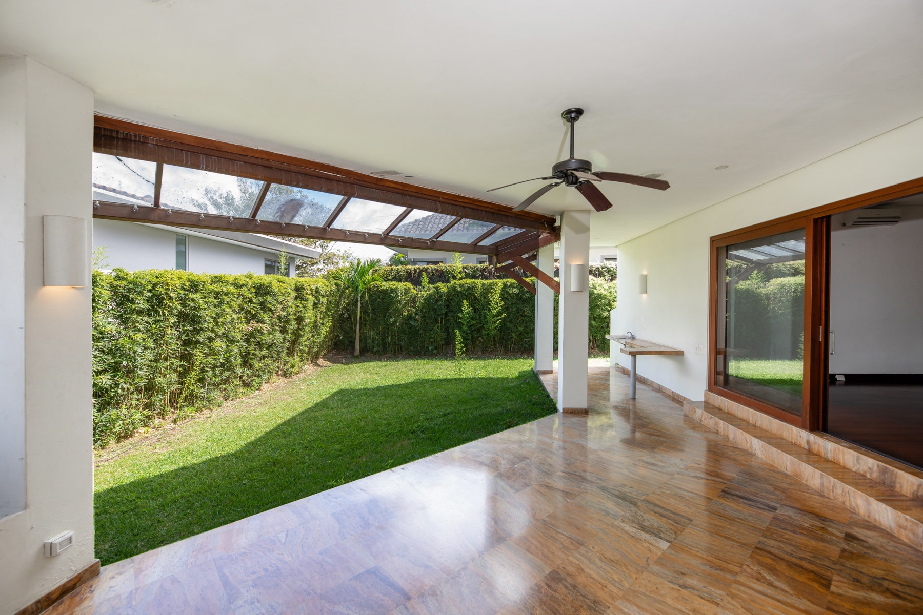 Investment Cerro Alto Modern Home. — photo 2 of 19