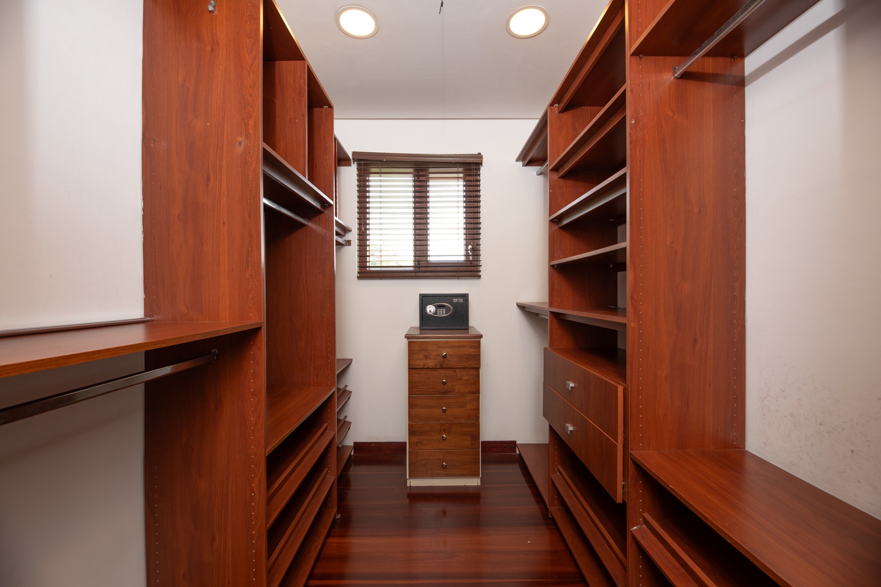 Investment Cerro Alto Modern Home. — photo 15 of 19