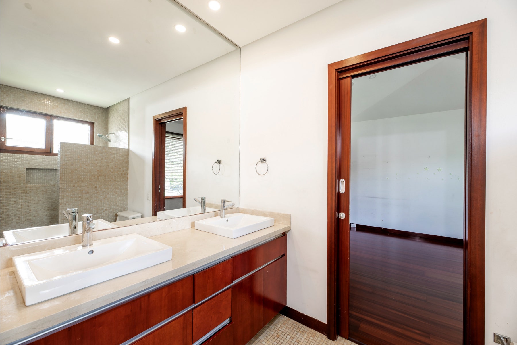 Investment Cerro Alto Modern Home. — photo 19 of 19