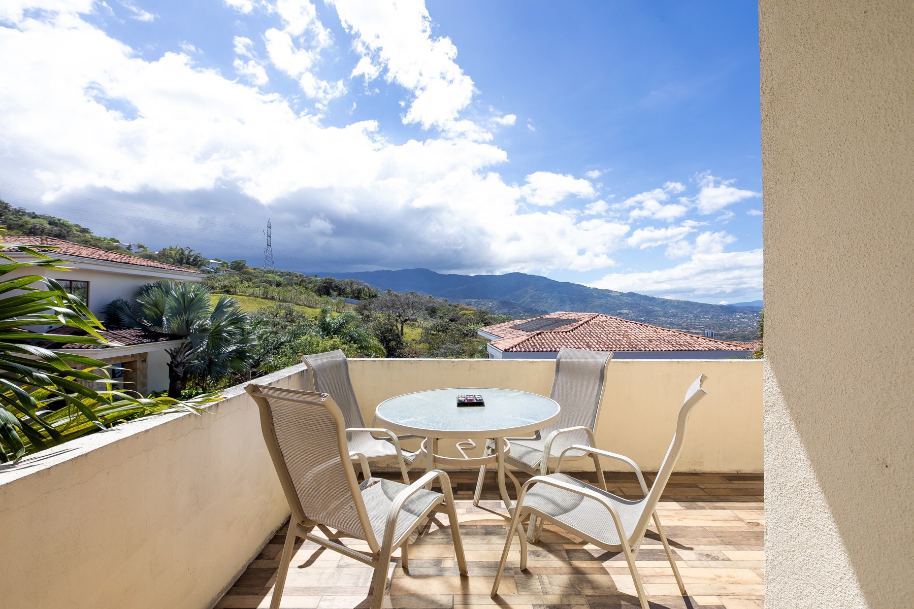 Puerta del Sol Guachipelin Panoramic House. — photo 3 of 19