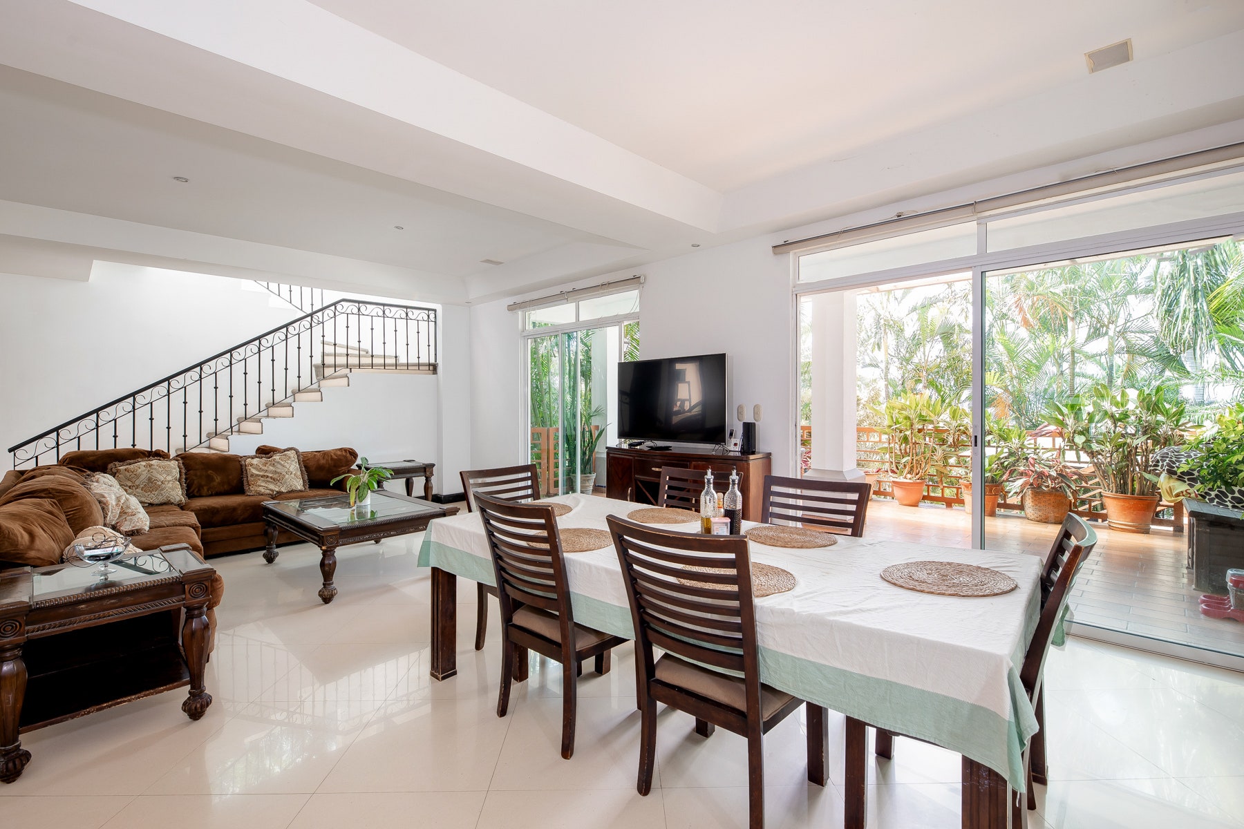Puerta del Sol Guachipelin Panoramic House. — photo 4 of 19