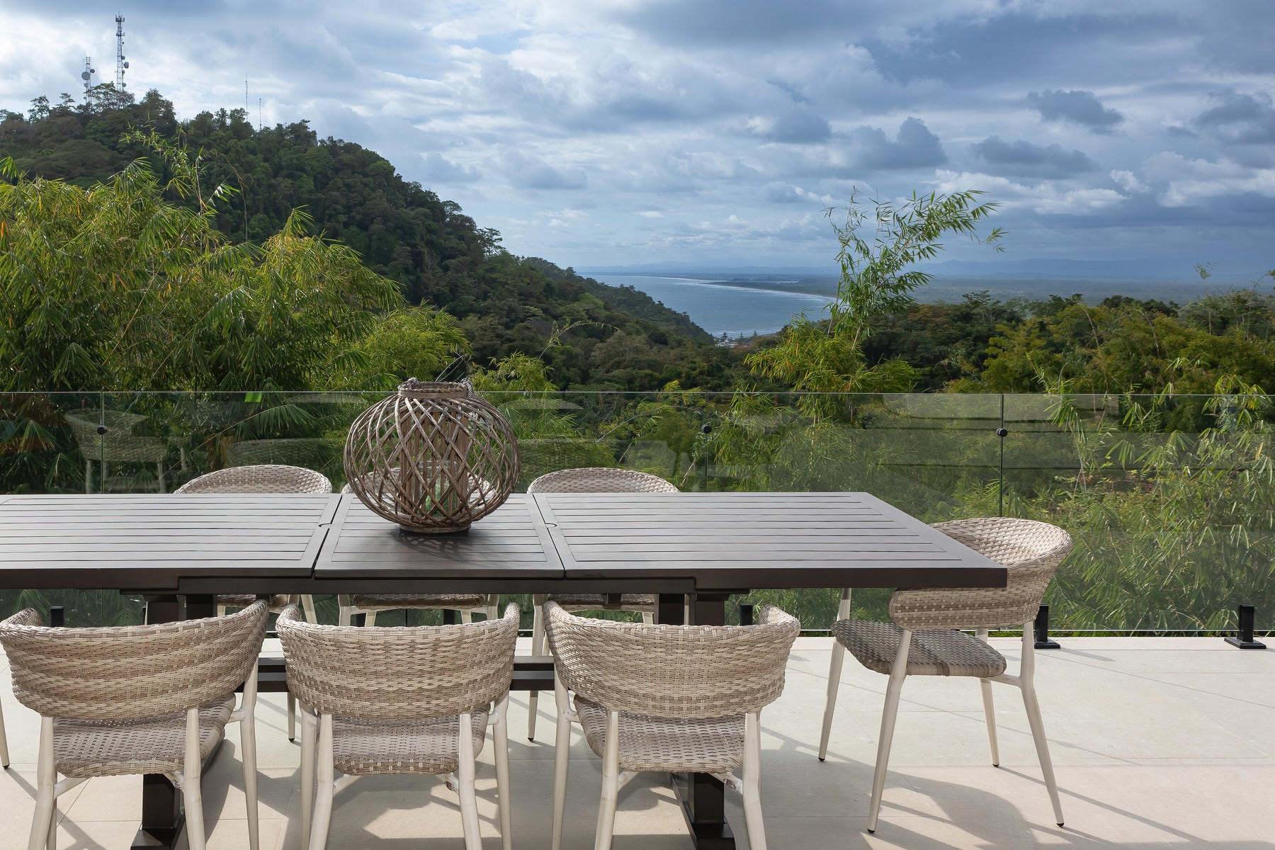 Modern Luxury Villa Near Marina — photo 4 of 19