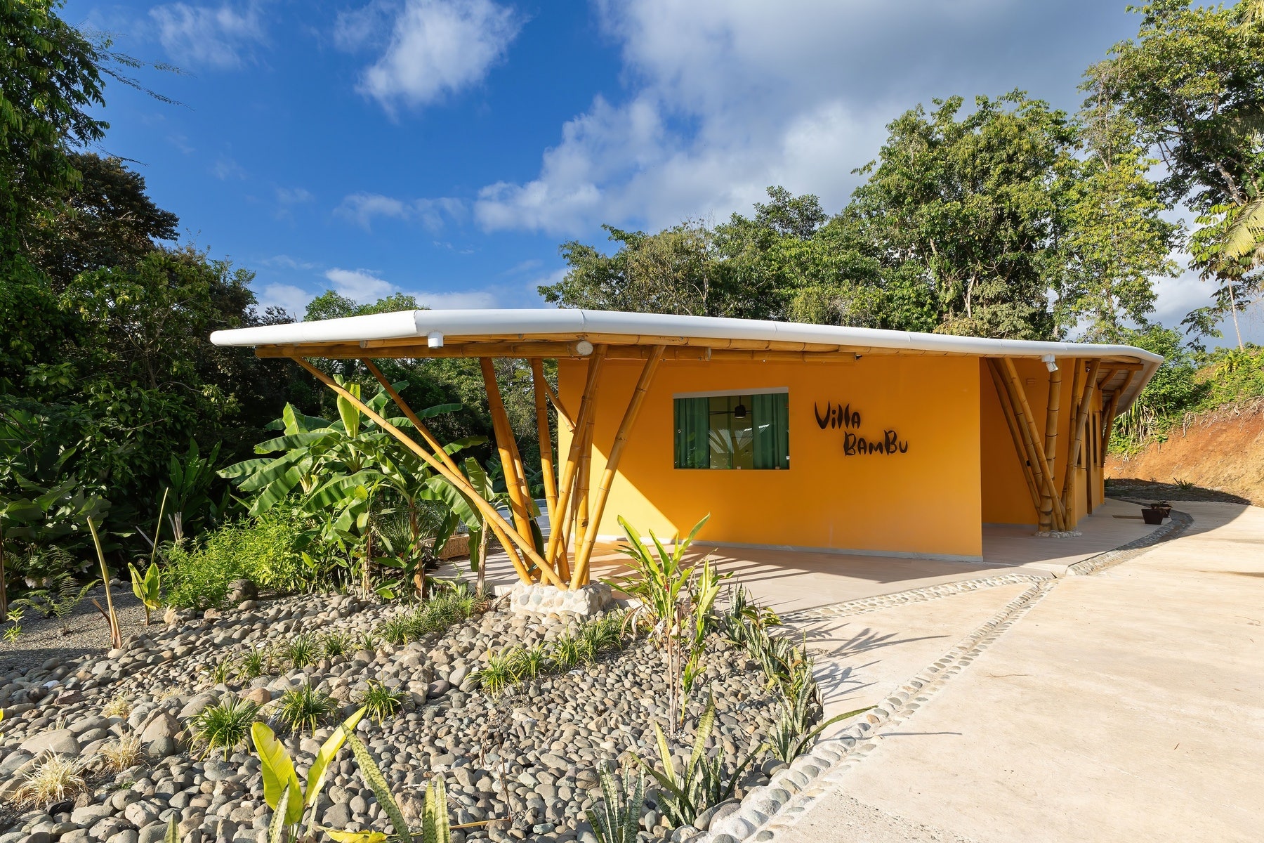 Luxury Jungle Retreat — photo 10 of 19
