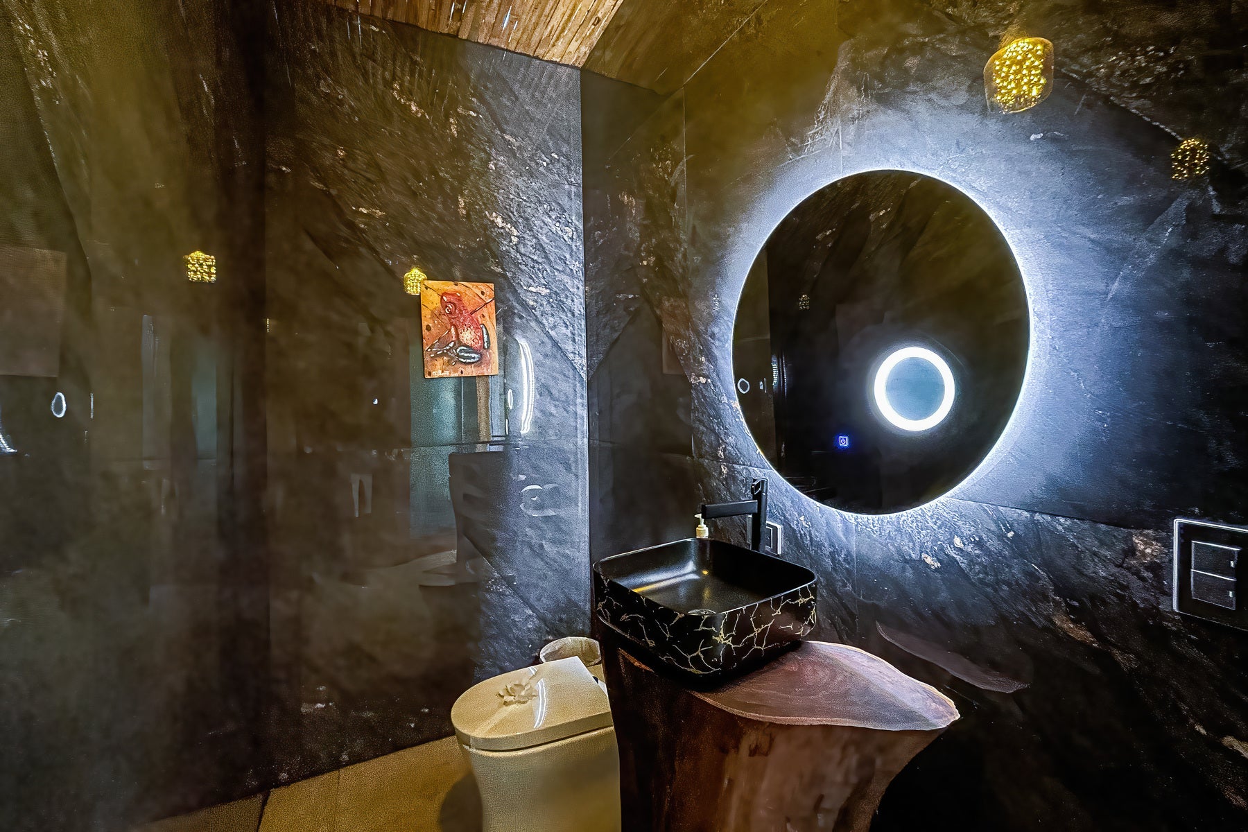Luxury Jungle Retreat — photo 15 of 19