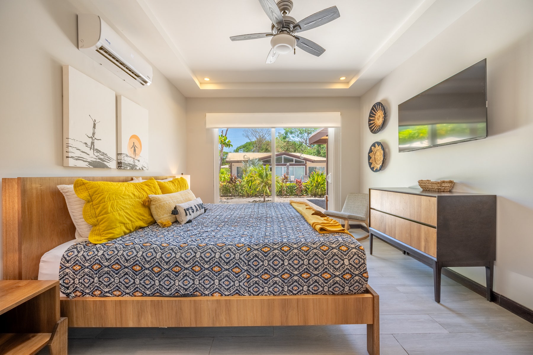Beach and Surf House — photo 4 of 19