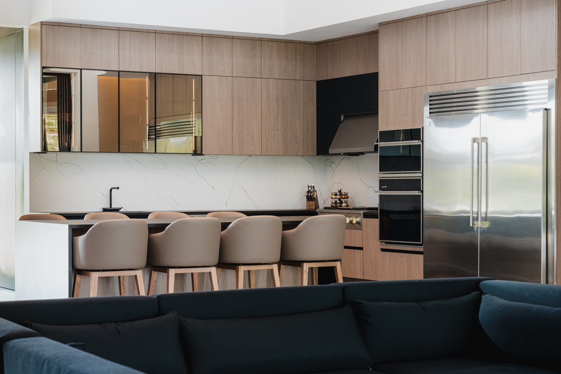 Modern Home with Guest Villa — foto 5 de 19