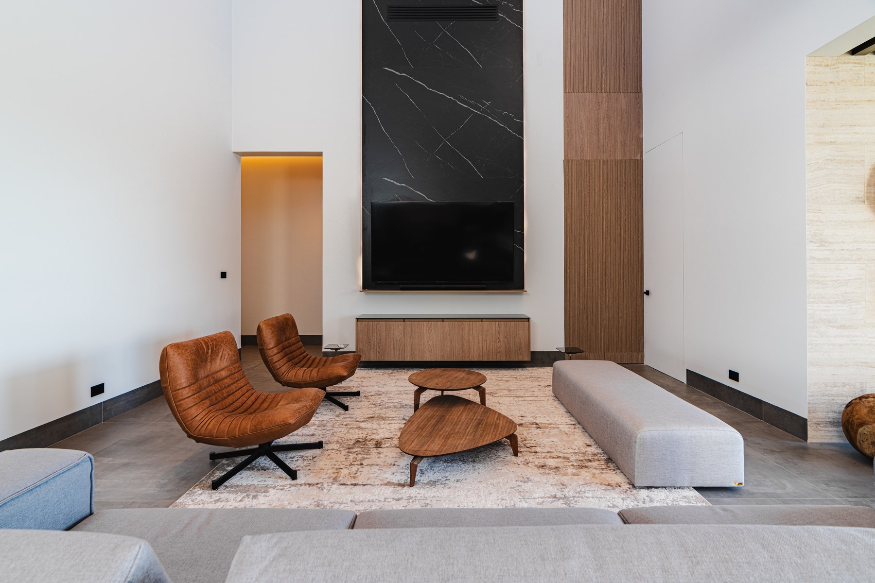 Modern Home with Guest Villa — foto 9 de 19