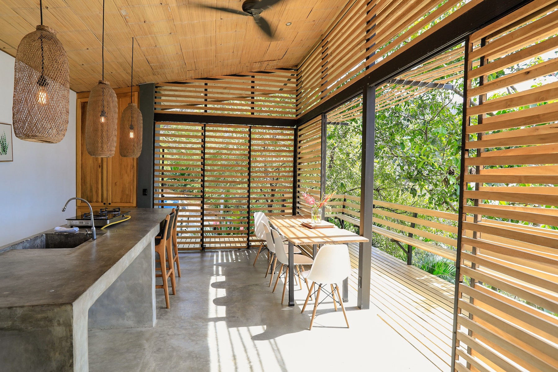 Ocean View Tropical Home — photo 4 of 12