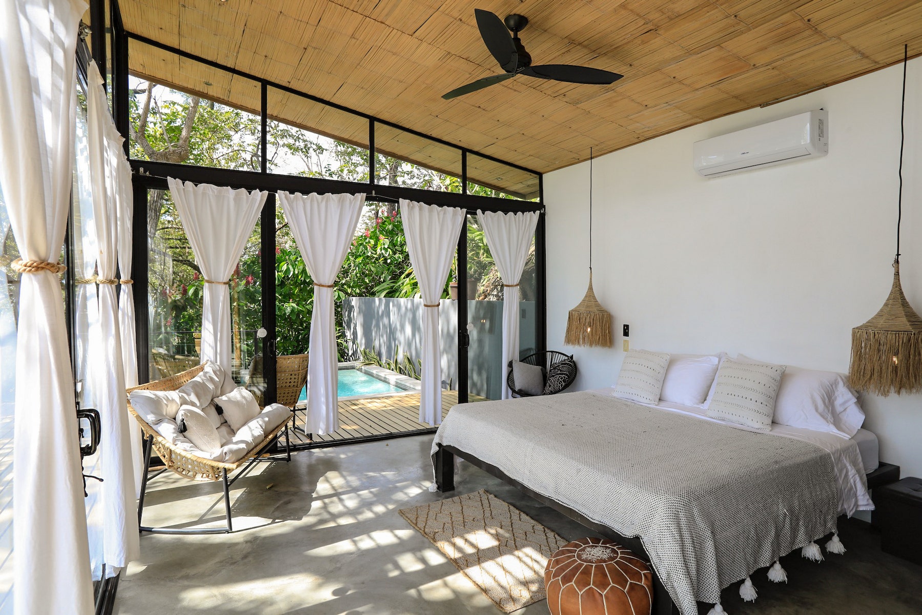 Ocean View Tropical Home — photo 2 of 12