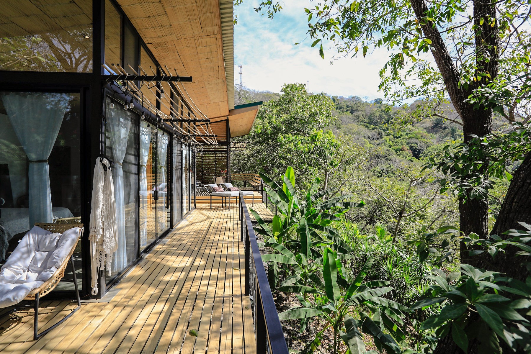 Ocean View Tropical Home — photo 6 of 12