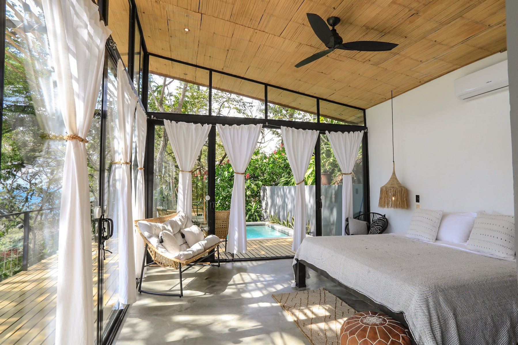 Ocean View Tropical Home — photo 9 of 12