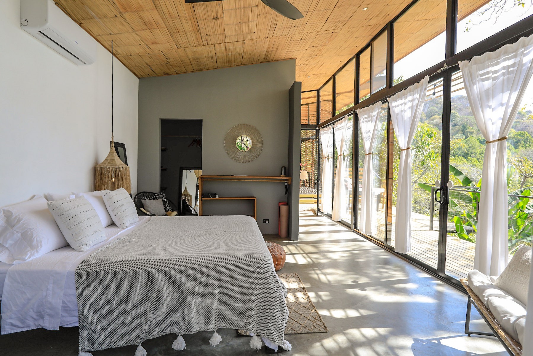 Ocean View Tropical Home — photo 3 of 12