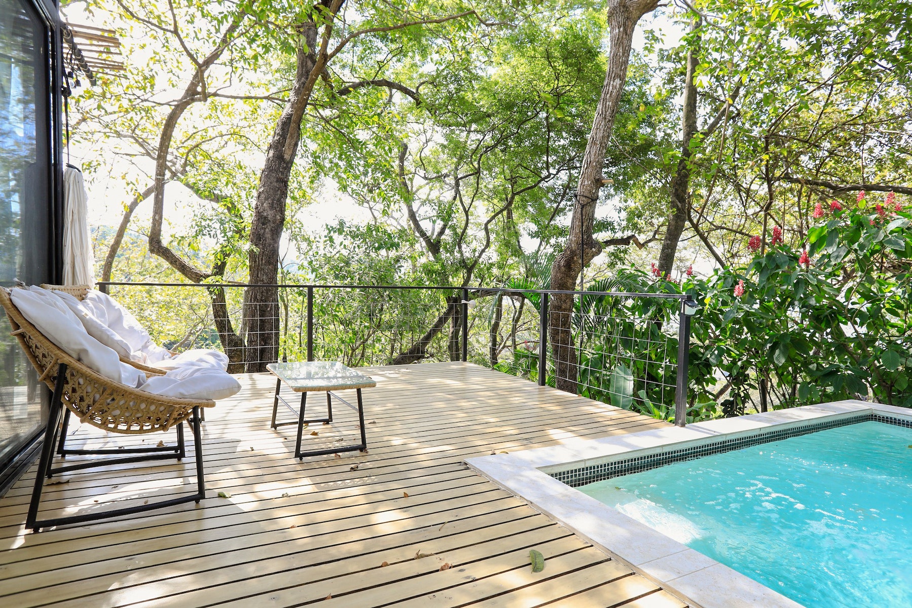 Ocean View Tropical Home — photo 10 of 12