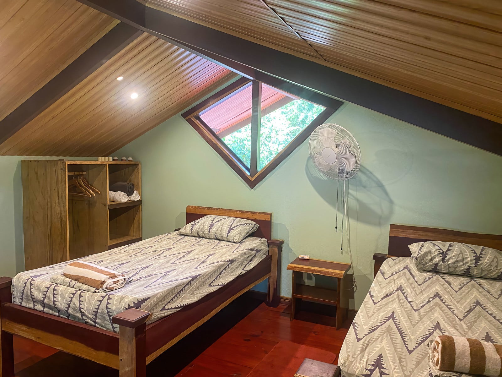 Off-Grid Luxury Retreat — photo 14 of 19