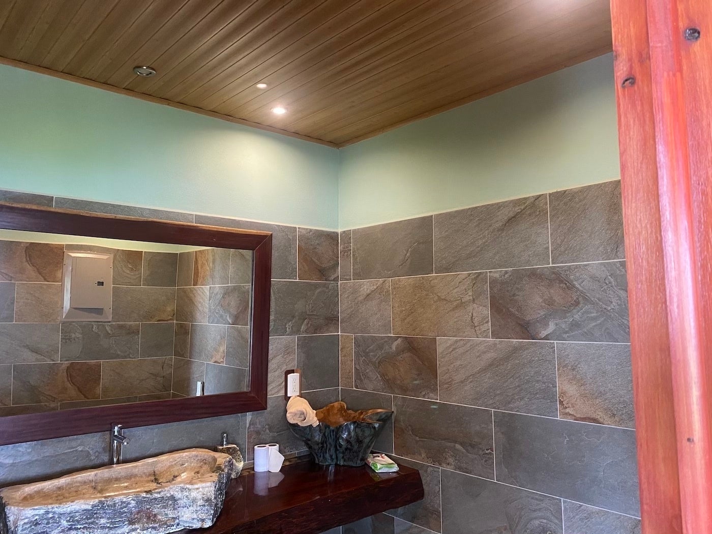Off-Grid Luxury Retreat — photo 13 of 19