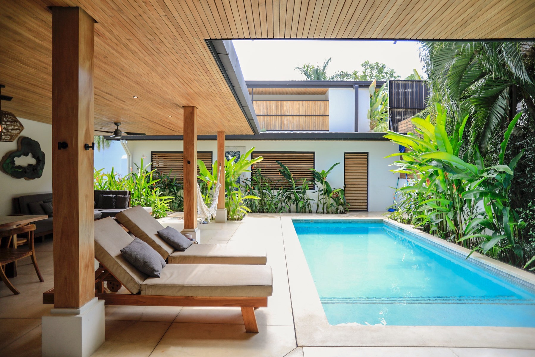 Tropical Modern Home Steps to the Surf — photo 19 of 19