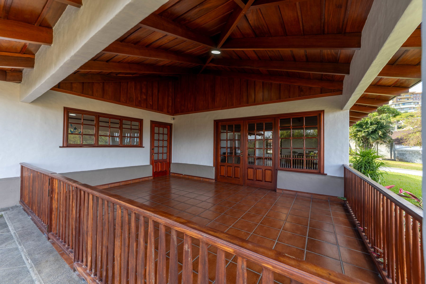 Private Oasis with Guest House — photo 8 of 19