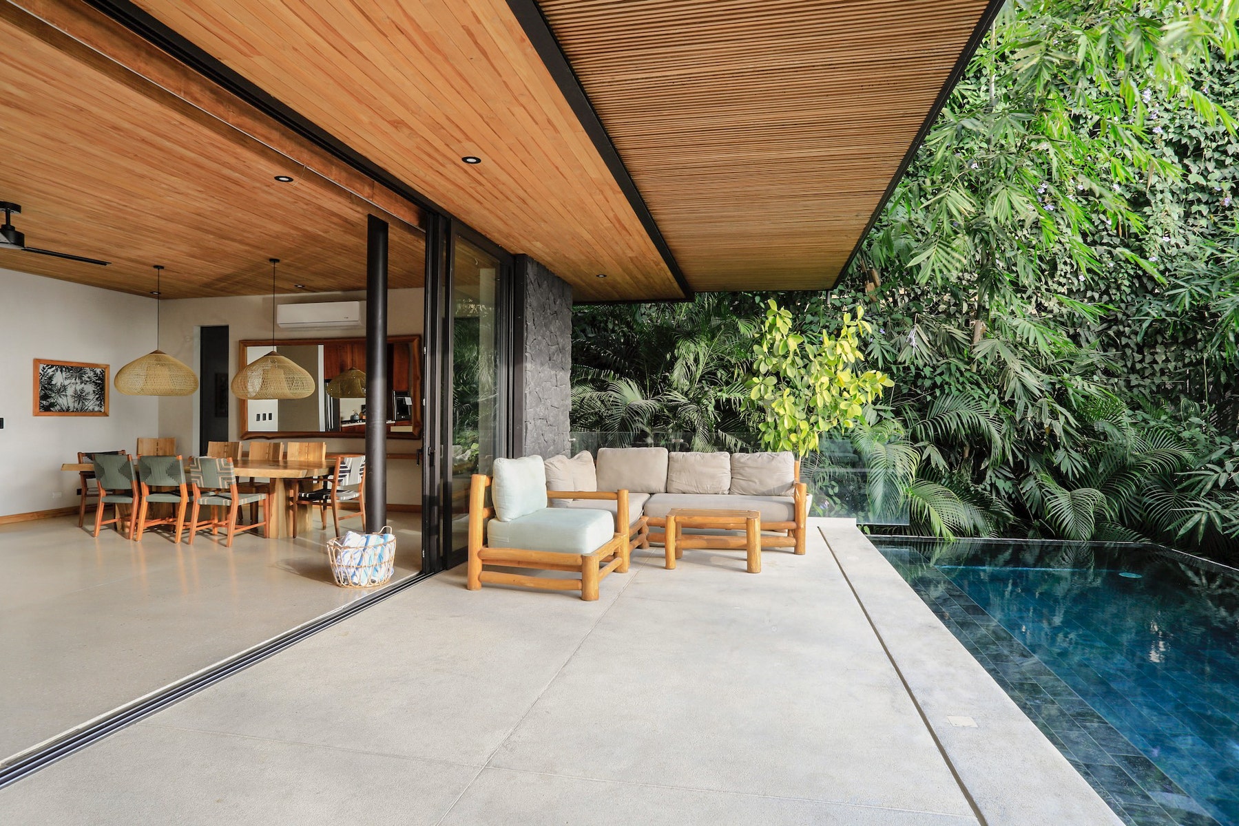 Luxury Villa with Panoramic Ocean Views — photo 6 of 19