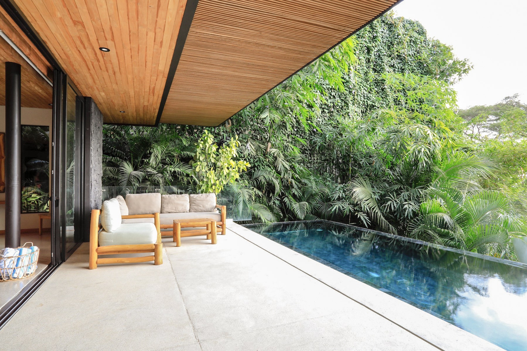 Luxury Villa with Panoramic Ocean Views — photo 11 of 19