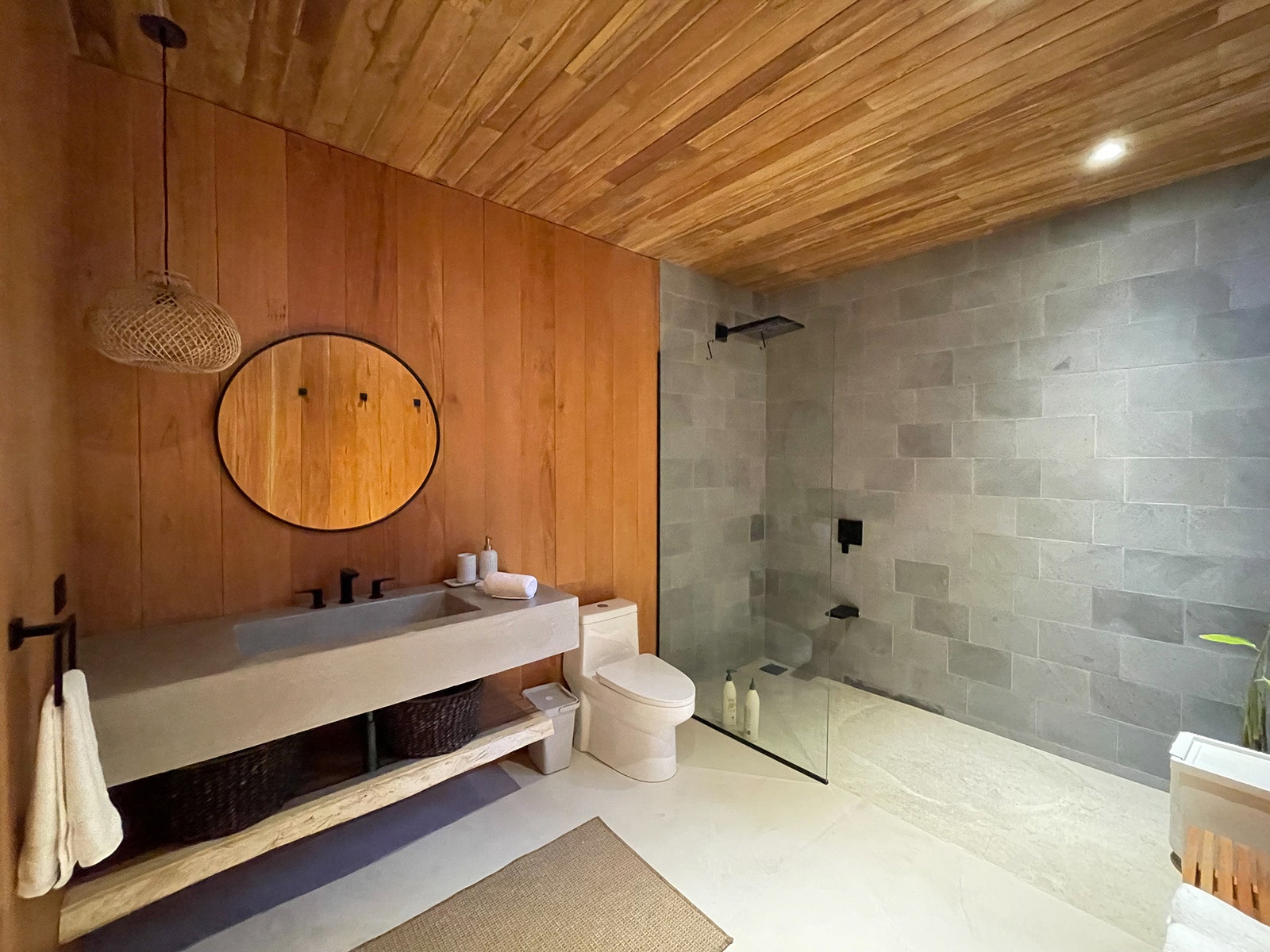 Luxury Villa with Panoramic Ocean Views — photo 18 of 19