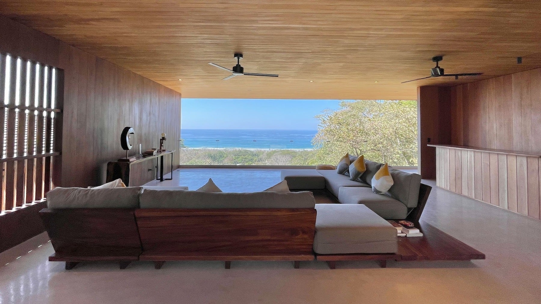 Luxury Villa with Panoramic Ocean Views — photo 12 of 19