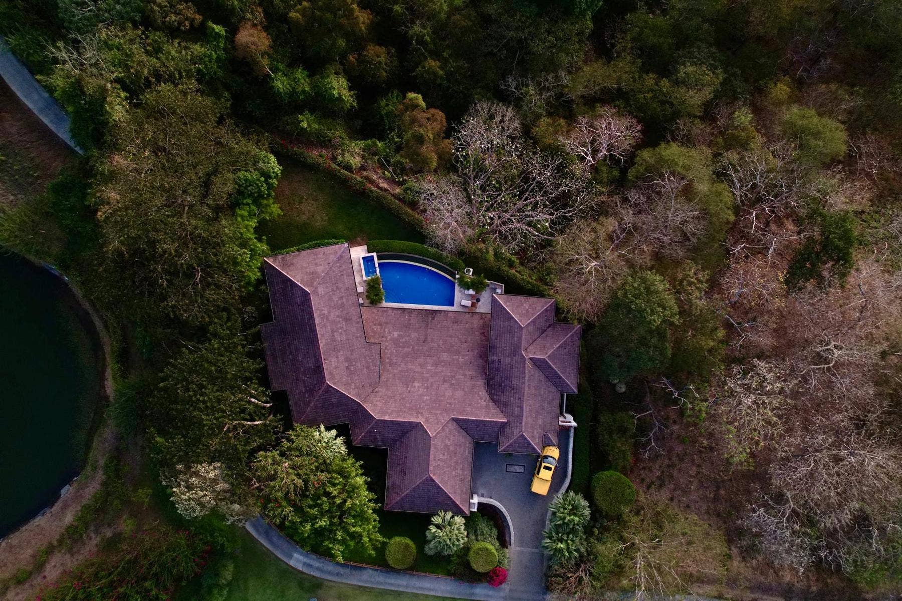 Modern house with pool and beautiful ocean views — photo 2 of 19