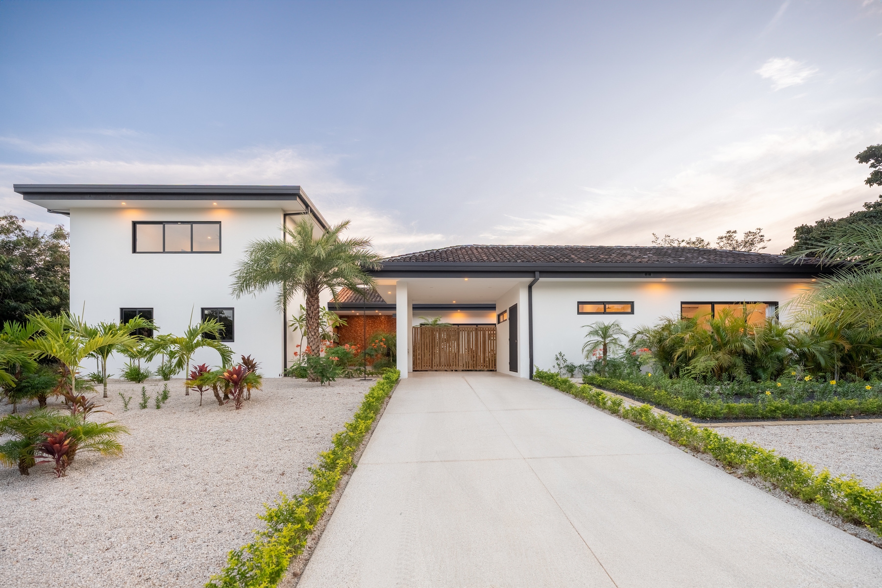 Modern House With A Large Pool Surrounded By A Tropical Style, Reserva De Golf, Hacienda Pinilla, Santa Cruz, Guanacaste, Costa Rica 50303