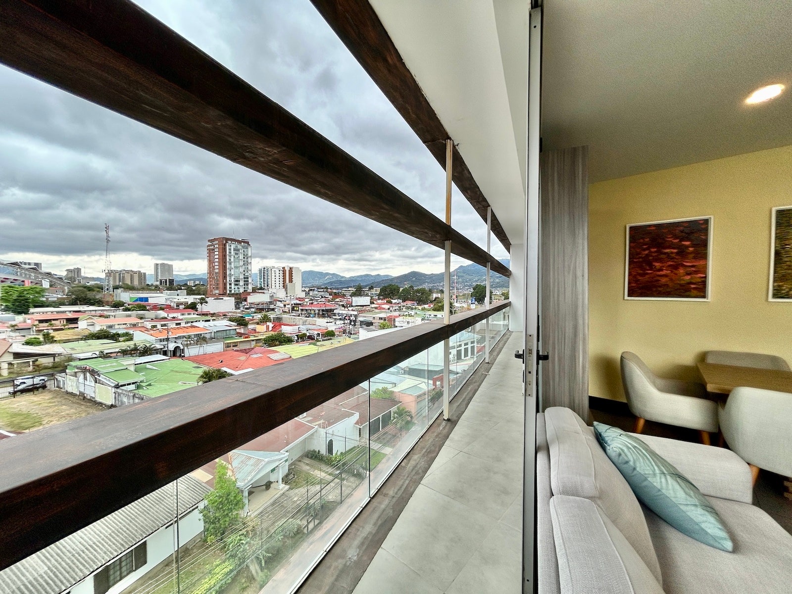 Apartment With Wrap Around Balcony — photo 9 of 19