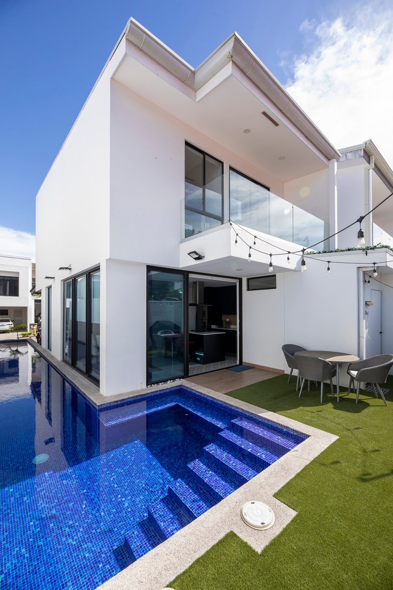 Private Pool Residence — photo 2 of 19