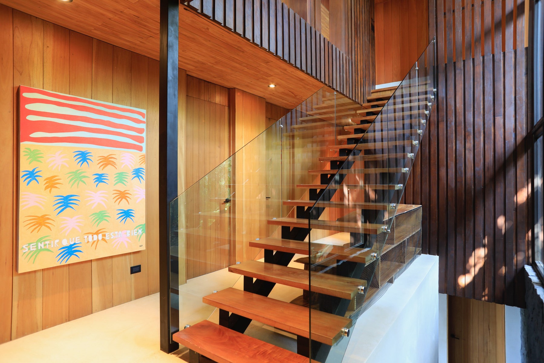 Contemporary Villa and Guest house with Expansive Ocean Views — photo 9 of 19
