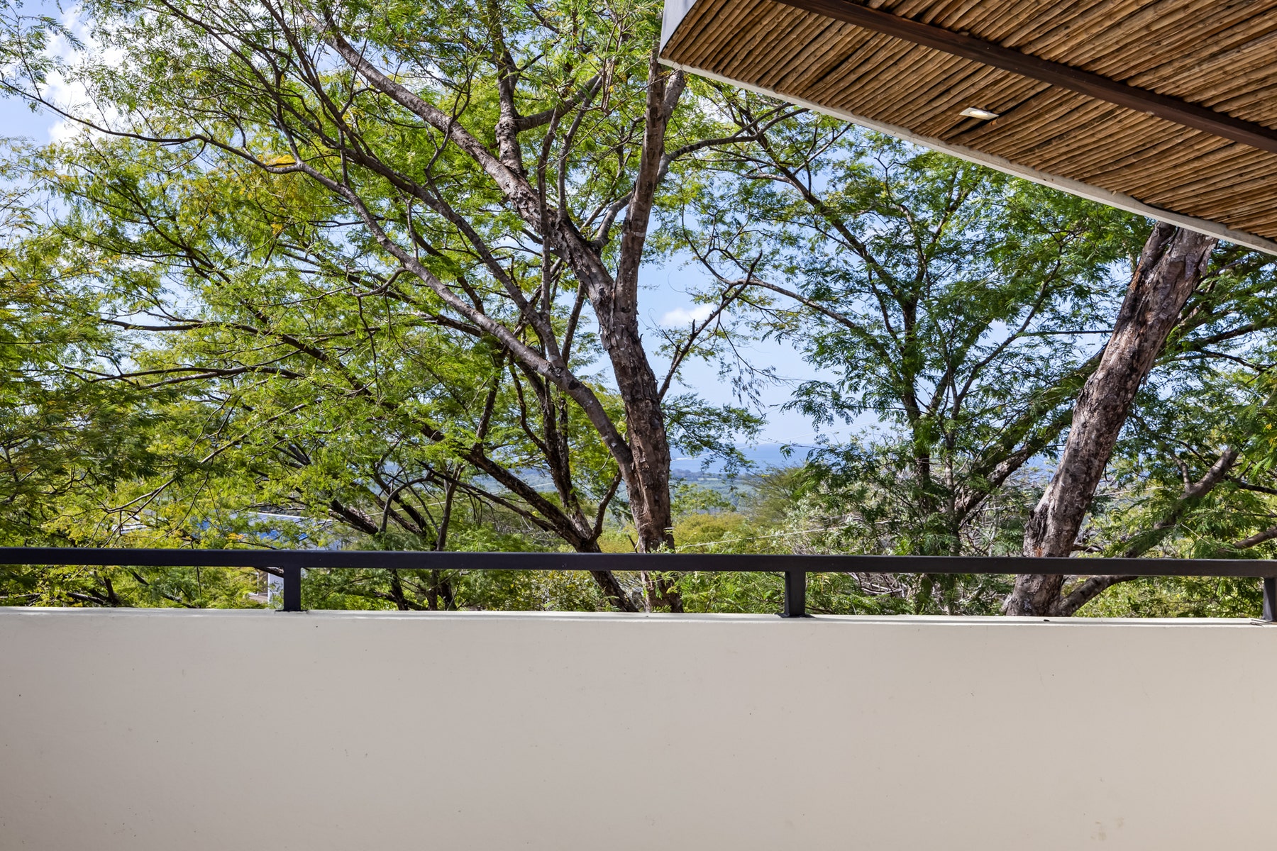 Beautiful modern house with pool — photo 19 of 19
