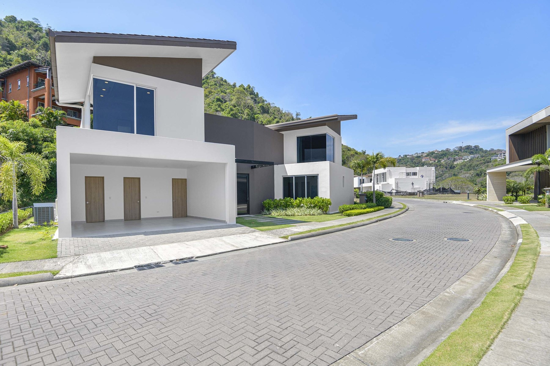 Contemporary Beach Residence, El Bosque, Los Suenos, Jaco, Garabito, Puntarenas, Costa Rica 61101