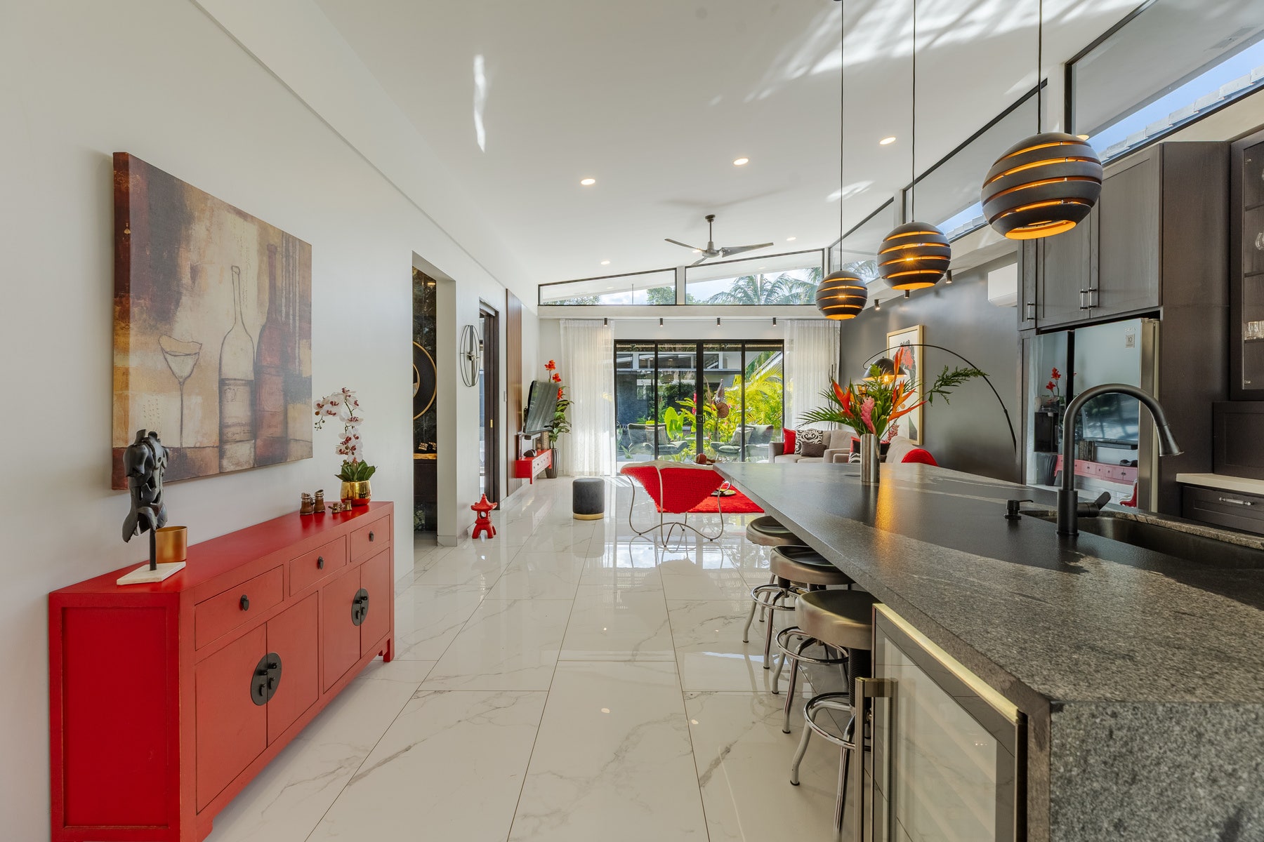 Brand New Luxury Modern Tropical Home — photo 6 of 19
