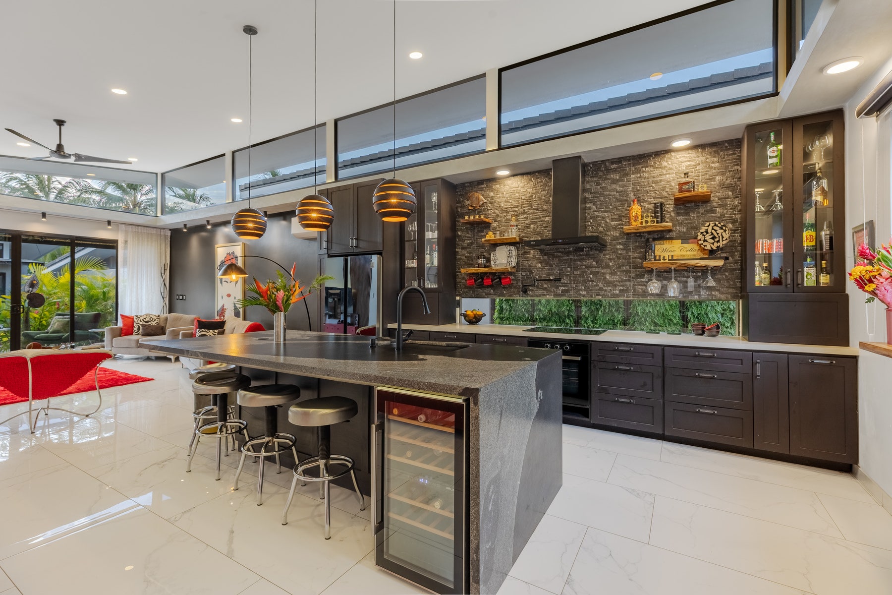 Brand New Luxury Modern Tropical Home — photo 2 of 19