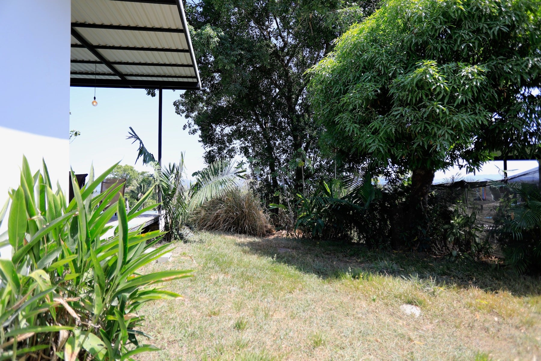 Beautiful Valley View House — photo 14 of 17