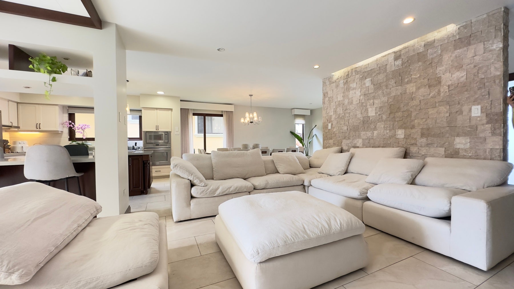 Colinas de Montealegre, Condominio Roble Sabana, Exclusive Community — photo 5 of 19