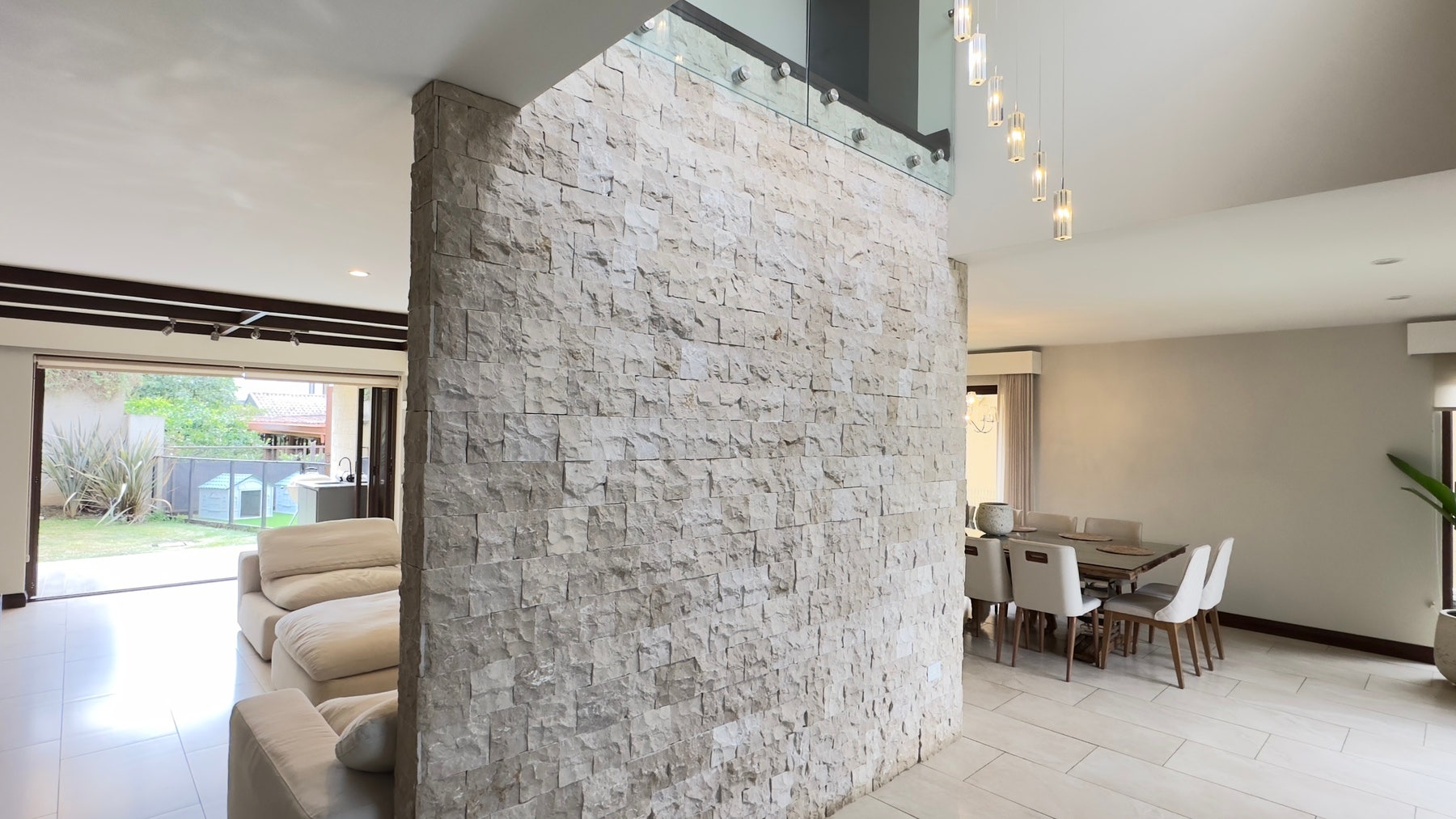 Colinas de Montealegre, Condominio Roble Sabana, Exclusive Community — photo 7 of 19