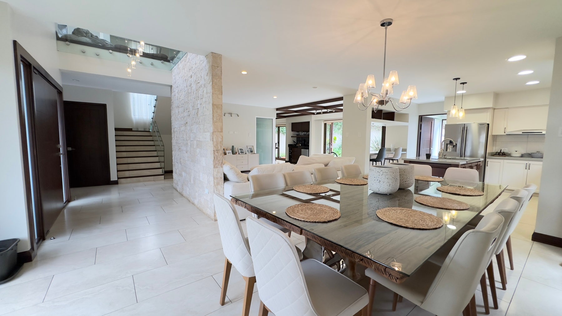 Colinas de Montealegre, Condominio Roble Sabana, Exclusive Community — photo 9 of 19