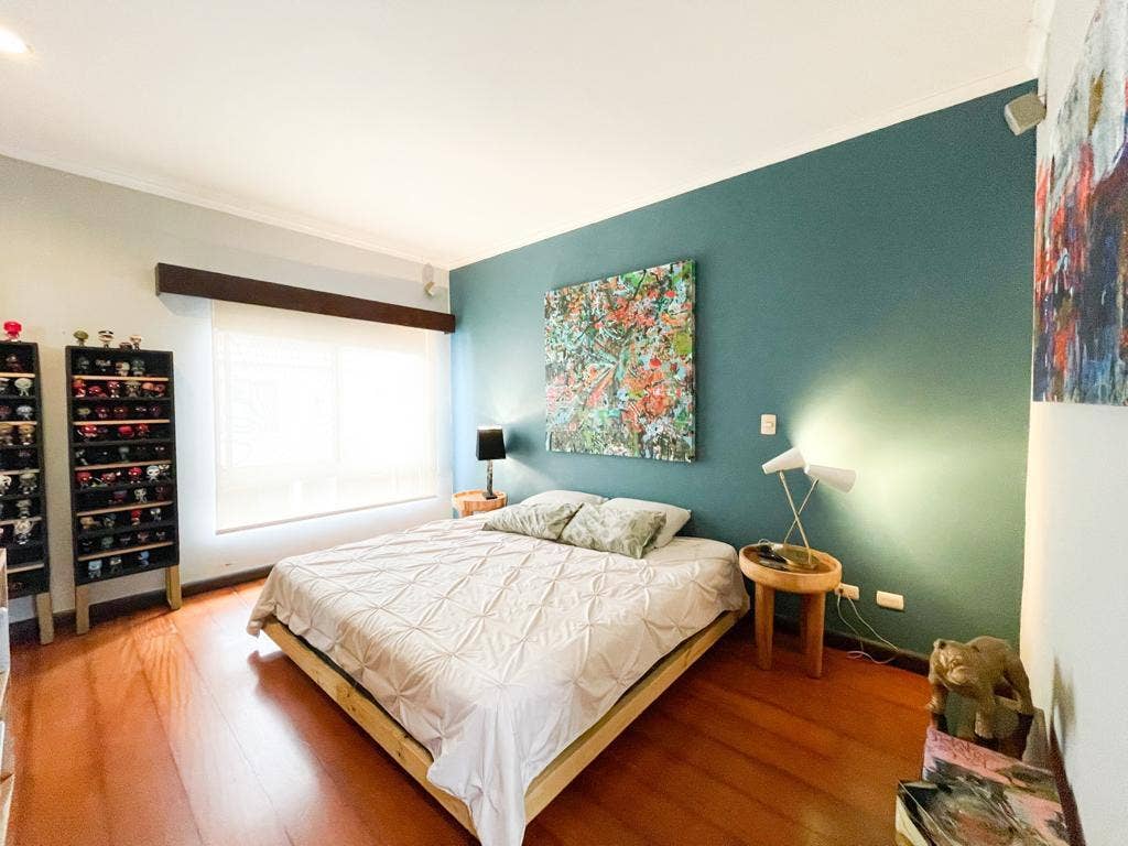 Contemporary Townhouse with Private Garden — photo 2 of 19