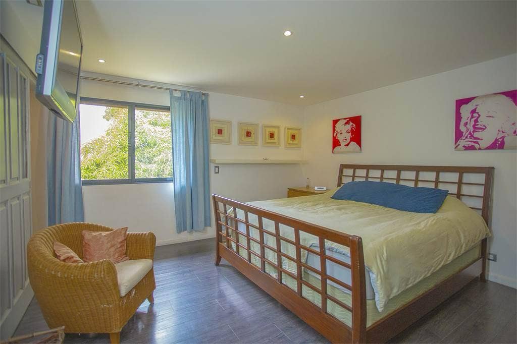 Exclusive condo in the heart of Escazu Spacious multifamily condo — photo 7 of 16