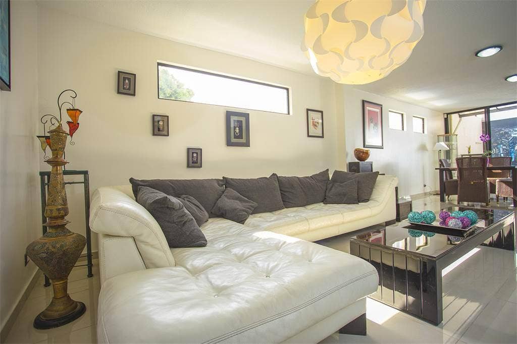 Exclusive condo in the heart of Escazu Spacious multifamily condo — photo 8 of 16